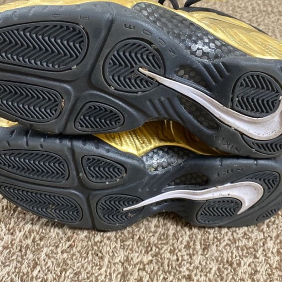 Nike air Foamposite one ‘Metallic Gold’ - Picture 4 of 4